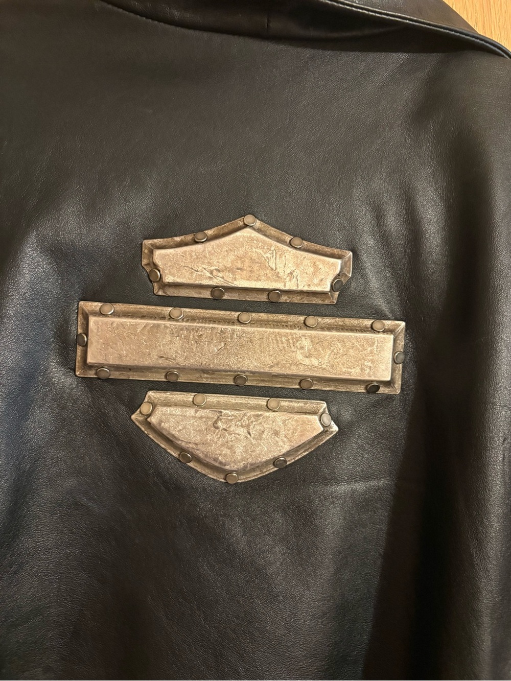 Harley-Davidson Black Leather Motorcycle Jacket with Silver Back Shield - Picture 3 of 6